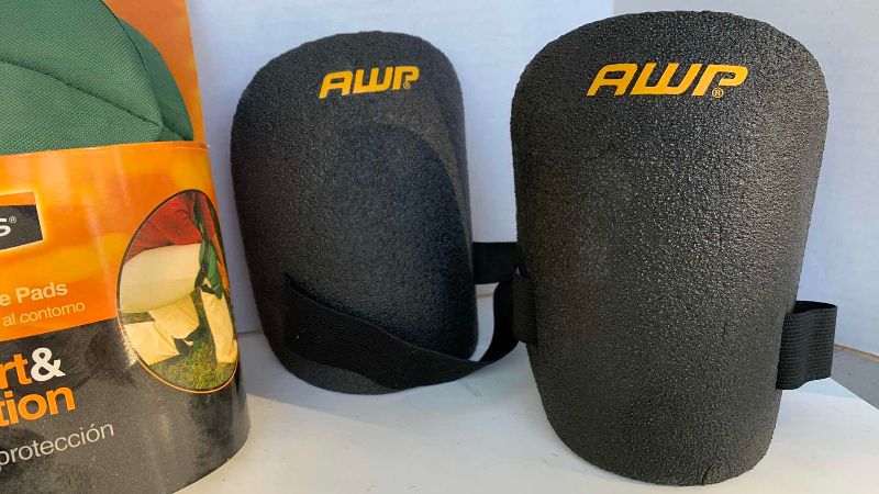 Photo 1 of 2 SETS OF KNEEPADS