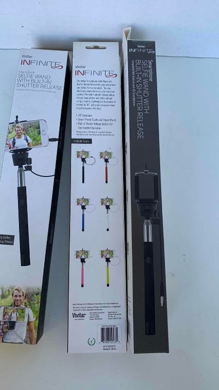 Photo 1 of 3 VIVITAR SELFIE WANDS