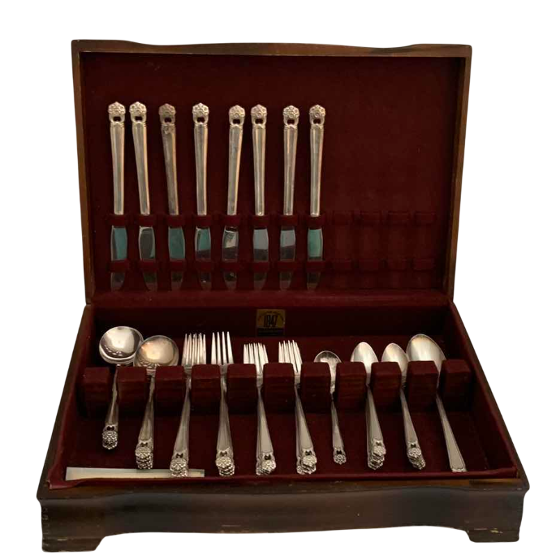 Photo 1 of 1847 ROGERS BROS “ETERNALLY YOURS” SILVER PLATE FLATWARE