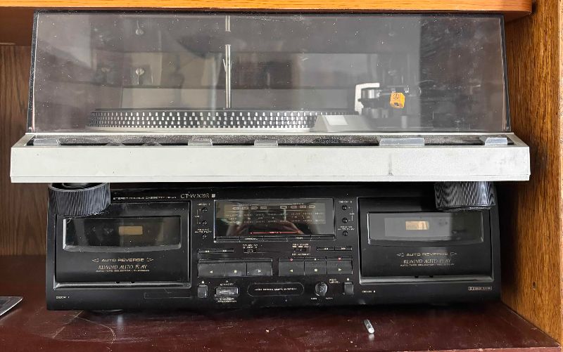 Photo 1 of CONTENTS OF SHELF: VINTAGE AUDIO EQUIPMENT