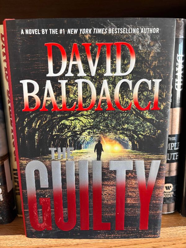 Photo 1 of CONTENTS OF SHELF: DAVID BALDACCI BOOKS (16)