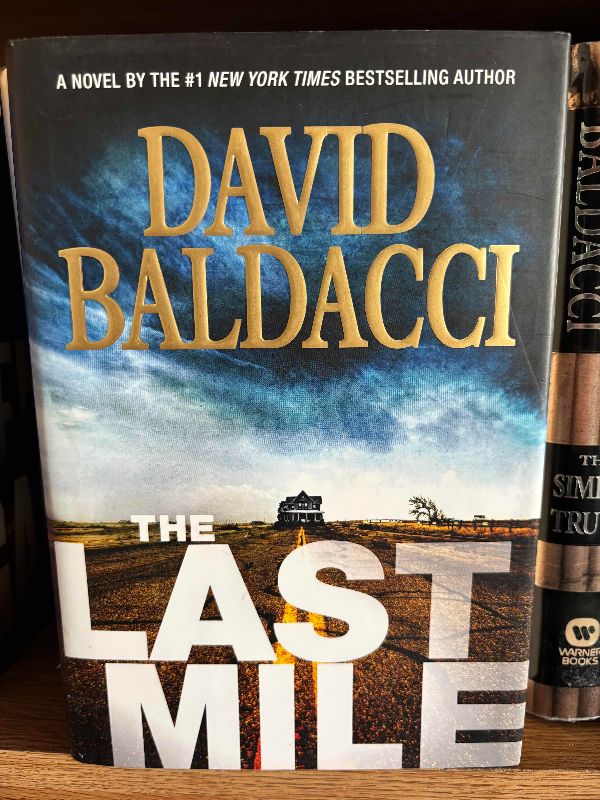Photo 1 of CONTENTS OF SHELF: DAVID BALDACCI BOOKS (16)