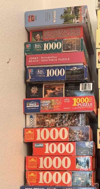 Photo 1 of (18)PCS PUZZLES