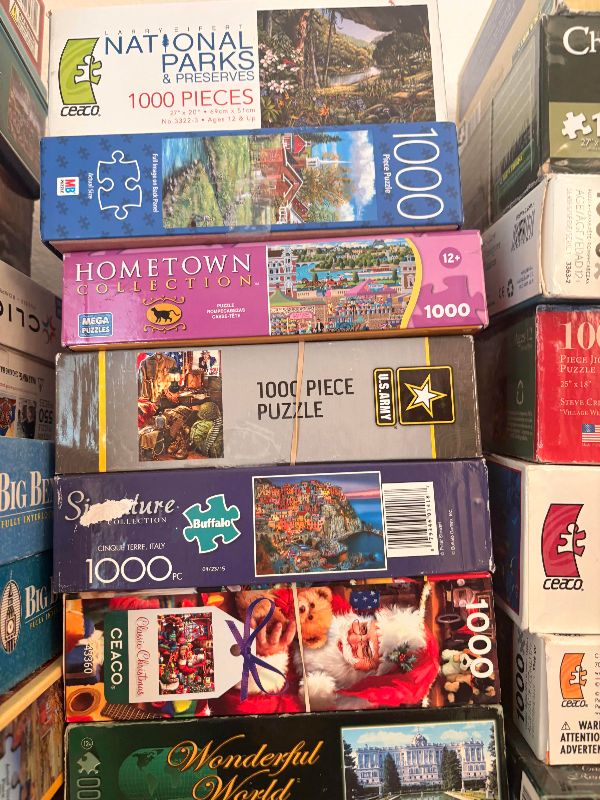 Photo 1 of (17)PCS PUZZLES