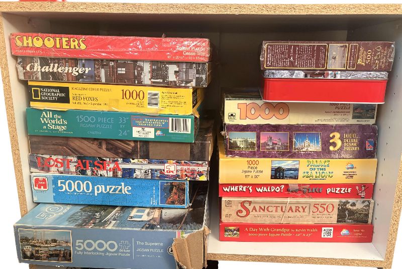 Photo 1 of (16)PCS PUZZLES