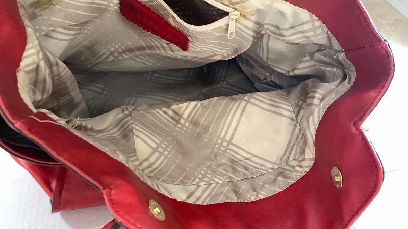 Photo 1 of LONDON FOG HANDBAG
