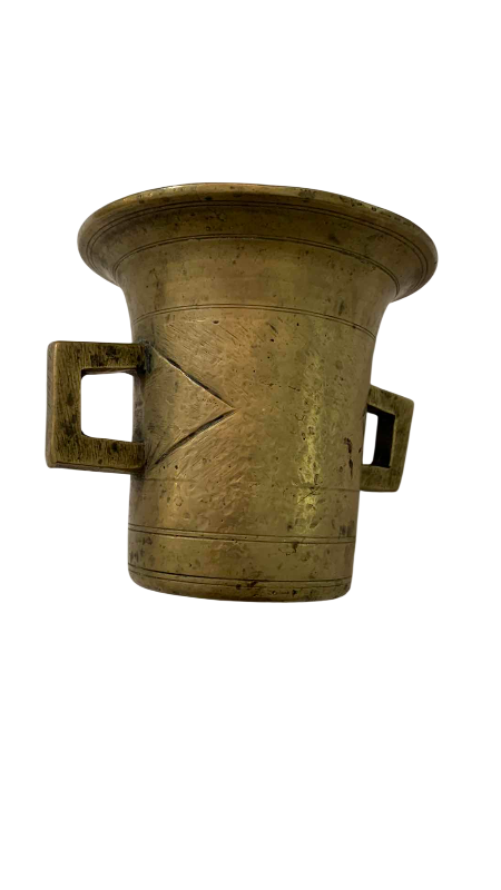 Photo 1 of VINTAGE SOLID BRASS MOTAR AND PESTLE CUP