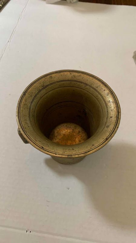 Photo 1 of VINTAGE SOLID BRASS MOTAR AND PESTLE CUP
