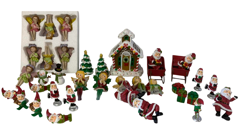 View 1 of MINI FIGURES CHRISTMAS SET