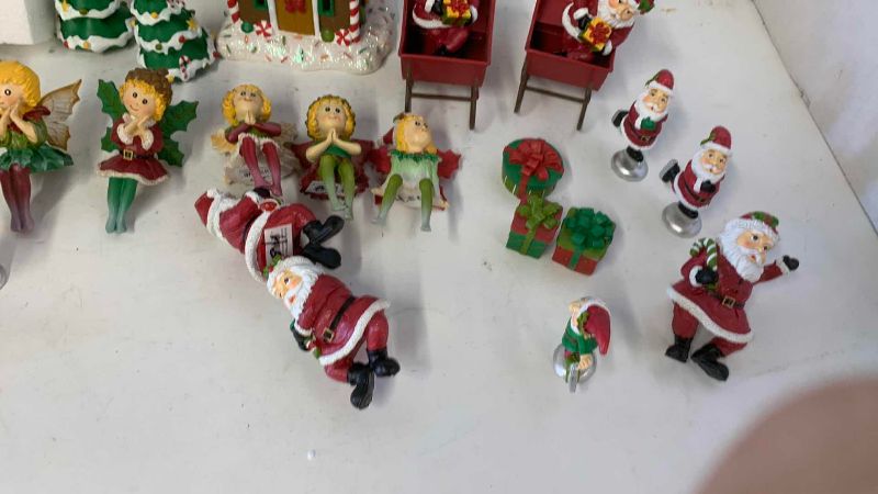 View 4 of MINI FIGURES CHRISTMAS SET