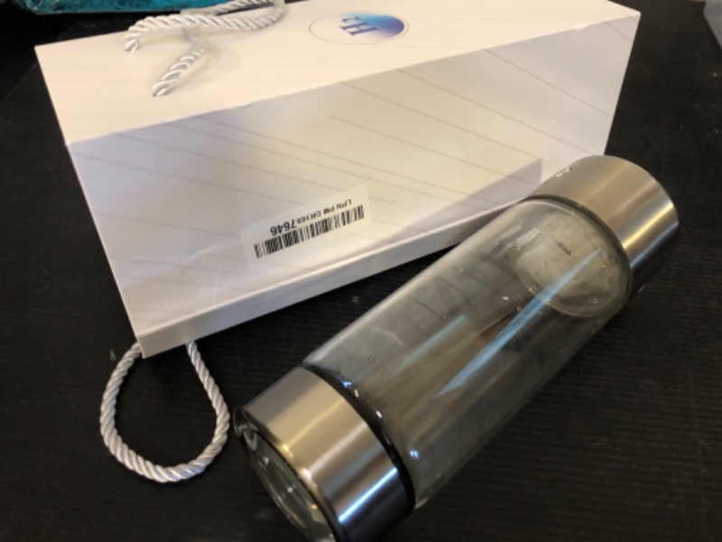 Photo 1 of 2025 New Hydrogen Water Bottle, Hydrogen Water Bottle Generator, 3-Min Rapid Electrolysis, 2000+ PPB Hydrogen Water, 450ml Portable Hydrogen Water Generator for Office, Daily Drinking and Gifts