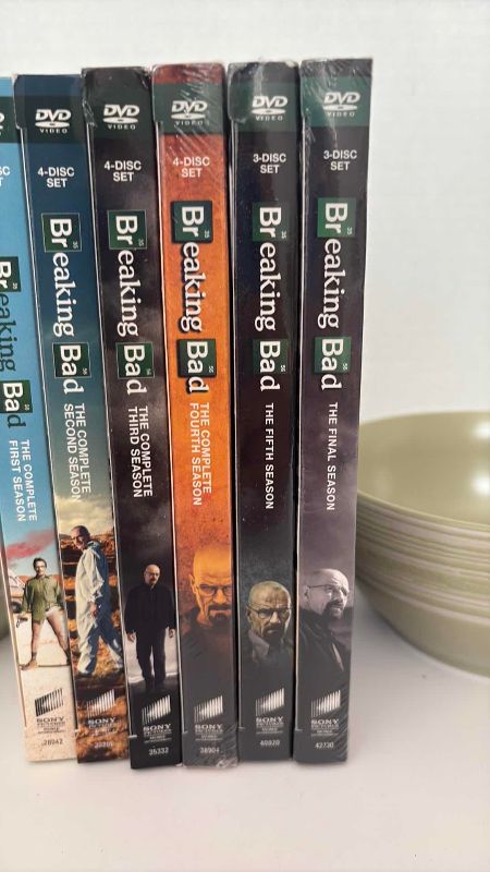 Photo 1 of BREAKING BAD COMPLETE DVD COLLECTION