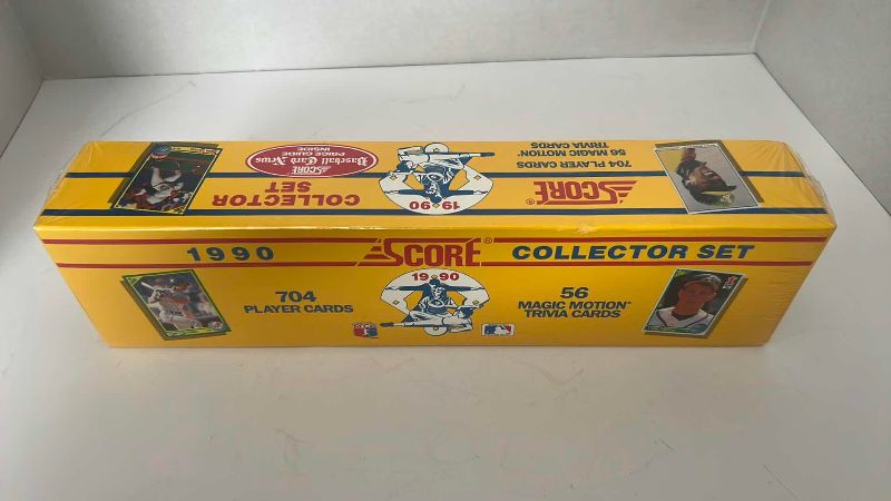 Photo 1 of 1990 SCORE COLLECTORS SET 704 BASEBALL CARDS