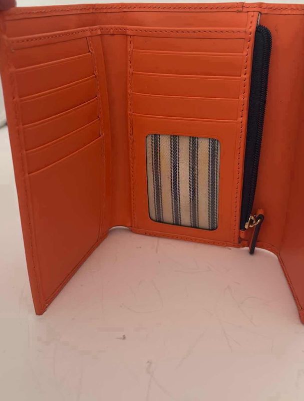 Photo 1 of DOONEY & BOURKE PEBBLE CLEMENTINE WALLET 6”X 4”H