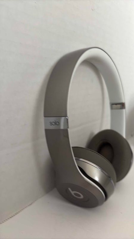 Photo 1 of BEATS BY DR. DRE SOLO2 HEADPHONES SILVER LUXE EDITION