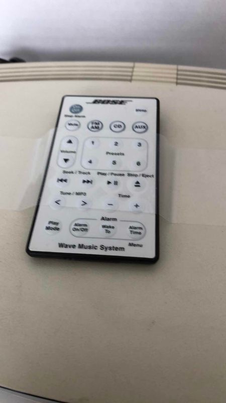 Photo 1 of BOSE WAVE MUSIC SYSTEM MODEL AM/FM RADIO AND CD PLAYER AWRCC2