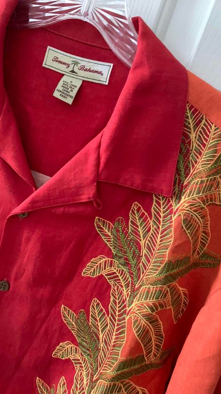 Photo 1 of MENS TOMMY BAHAMA SHIRT SIZE S