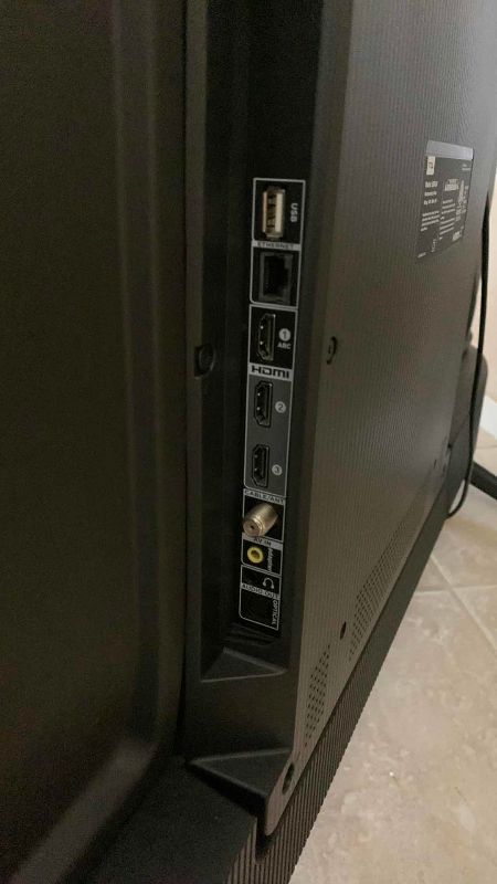 Photo 1 of 50" 4K SMART TCL TELEVISION WITH REMOTE. MODEL 50S434