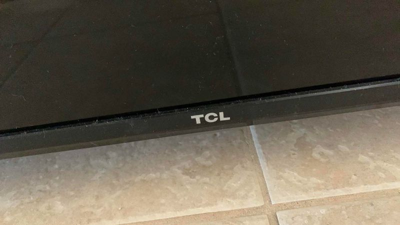 Photo 1 of 50" 4K SMART TCL TELEVISION WITH REMOTE. MODEL 50S434