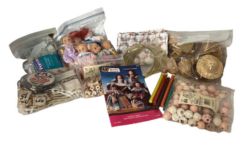Photo 1 of SPOOL DOLL CRAFT SET - SPOOLIN AROUND