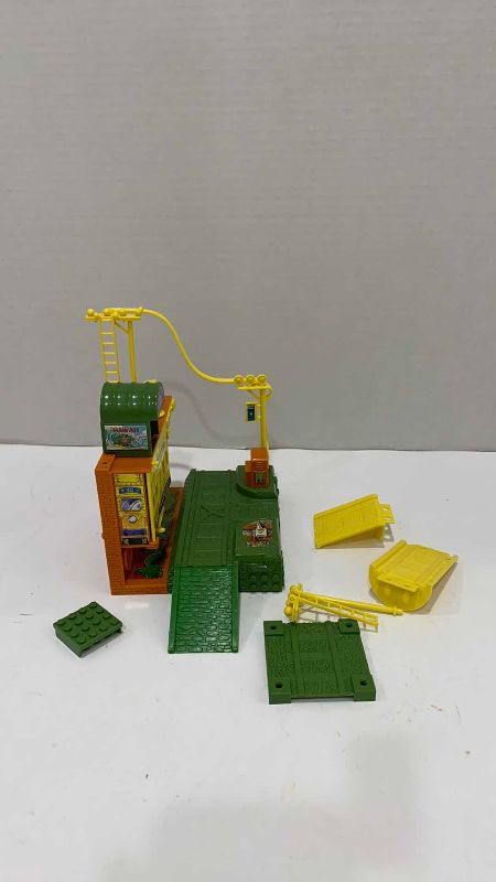 Photo 1 of VINTAGE TEENAGE MUTANT NINJA TURTLES MINI MUTANT SEWER WARS PLAYSET