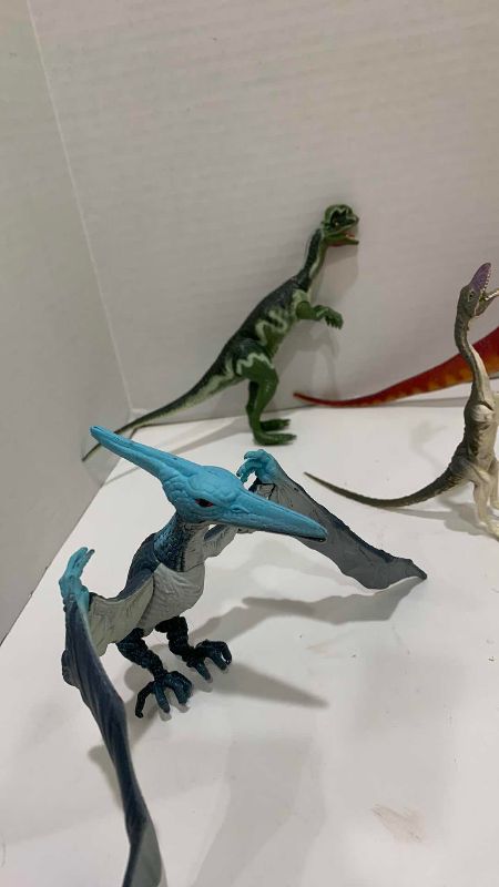 Photo 1 of VINTAGE JURASSIC PARK DINOSAUR ACTION FIGURES