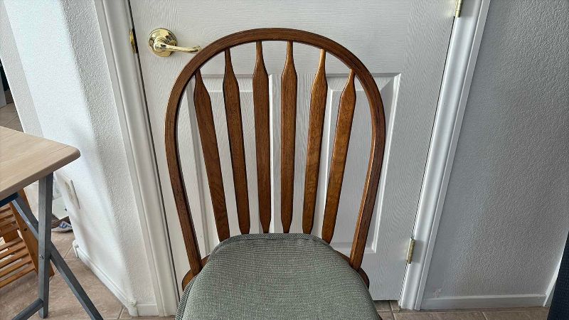 Photo 1 of DINING ROOM CHAIR