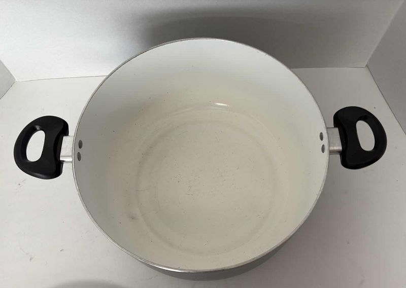 Photo 1 of STOCK POT
