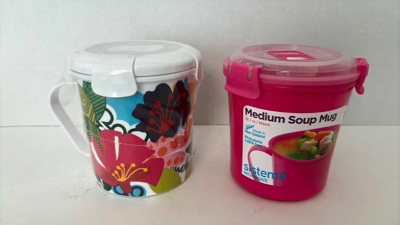 Photo 1 of ASSORTED KITCHEN ITEMS