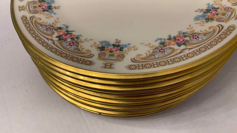 Photo 1 of VINTAGE 12 LENOX VERSAILLES FINE BONE CHINA DINNER PLATES