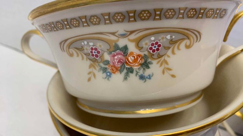 Photo 1 of VINTAGE 6 LENOX VERSAILLES FINE BONE CHINA GRAVY BOATS
