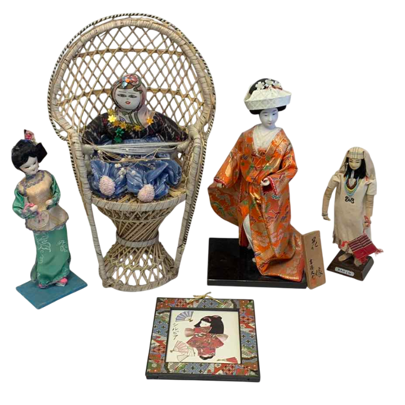 Photo 1 of VINTAGE DOLLS FROM AROUND THE WORLD