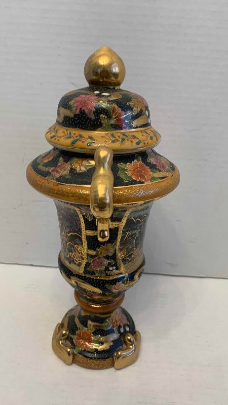 Photo 1 of CHINESE URN 12”