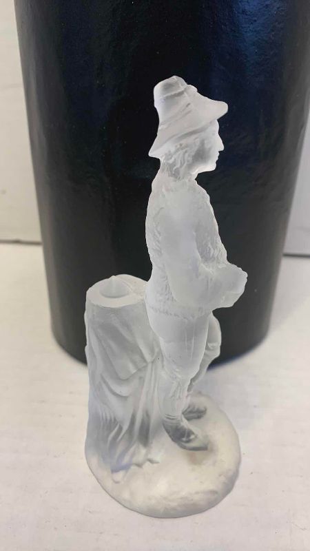 Photo 1 of CRYSTAL FIGURE MADE IN CZECH REPUBLIC 5”