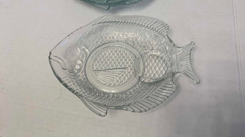 Photo 1 of 6 GLASS FISH SERVICE PLATES