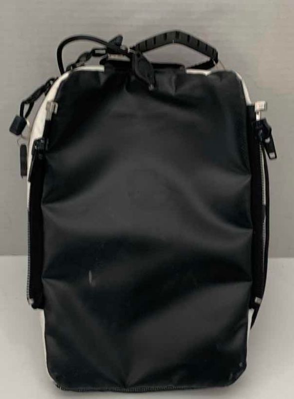 Photo 1 of GIANT LOOP MOTORCYCLE TANK BAG