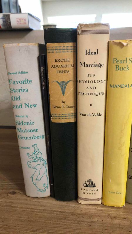 View 2 of VINTAGE BOOKS