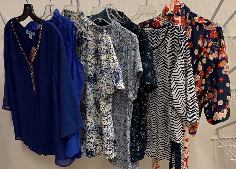 View 3 of WOMEN’S DRESS BLOUSES SIZE MED-XL