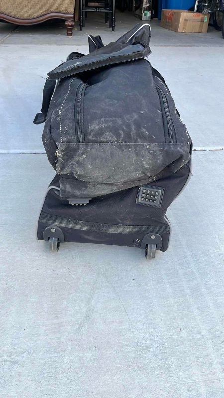 View 4 of ADAMS GOLF BAG AND 2 CLUBS