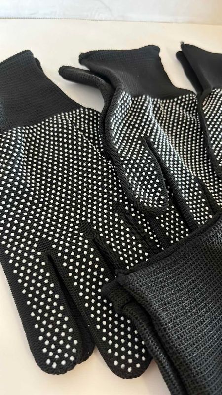 View 3 of BLACK GRIPPING HOUSE GLOVES