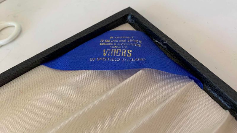 View 5 of VINTAGE WINNER OF SHEFFIELD STAINLESS STEEL CUTLERY RESET MADE IN ENGLAND AND NAPKIN HOLDERS