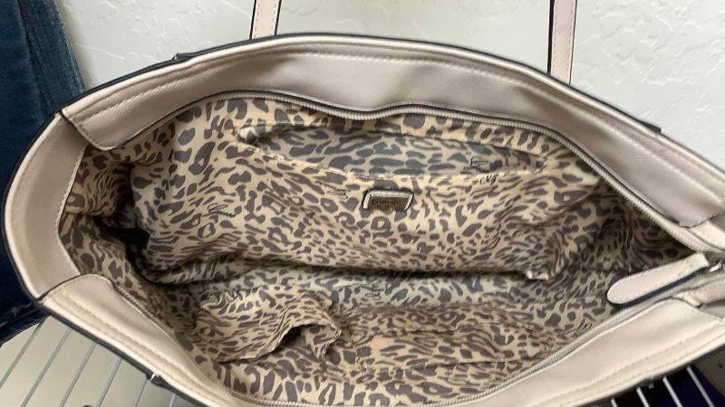 View 2 of WOMAN’S GUESS HANDBAG
