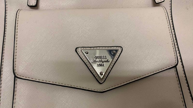 View 3 of WOMAN’S GUESS HANDBAG