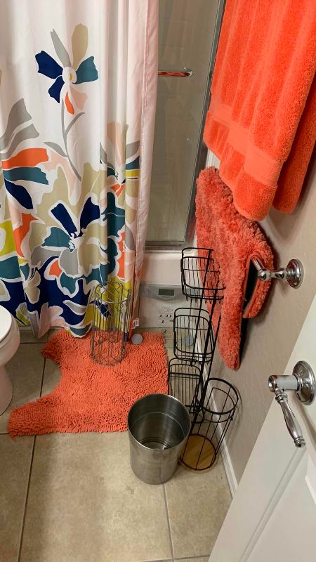View 3 of BATHROOM SET