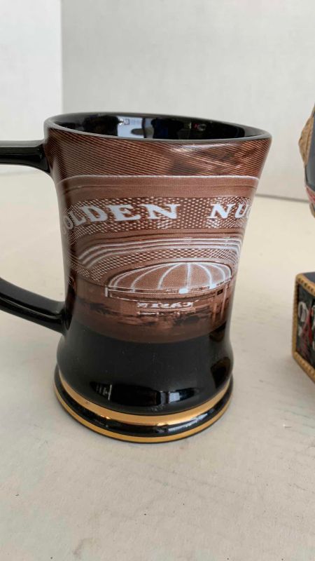 Photo 1 of LAS VEGAS PARIS AND GOLDEN NUGGET DRINK WARE