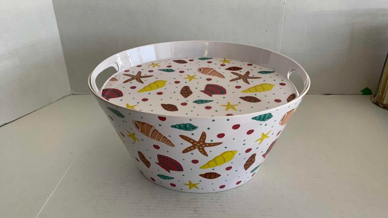 Photo 1 of BEACH THEMED PARTY WARE