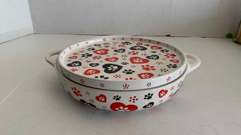 Photo 1 of PET THEMED SERVICE BOWL WITH LID