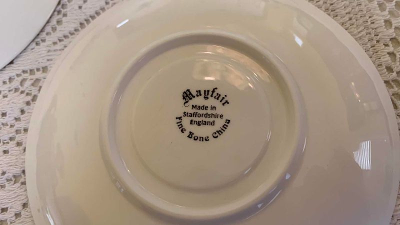 Photo 1 of 3 MAYFAIR FINE BONE CHINA TEA CUPS AND SAUCERS FROM ENGLAND