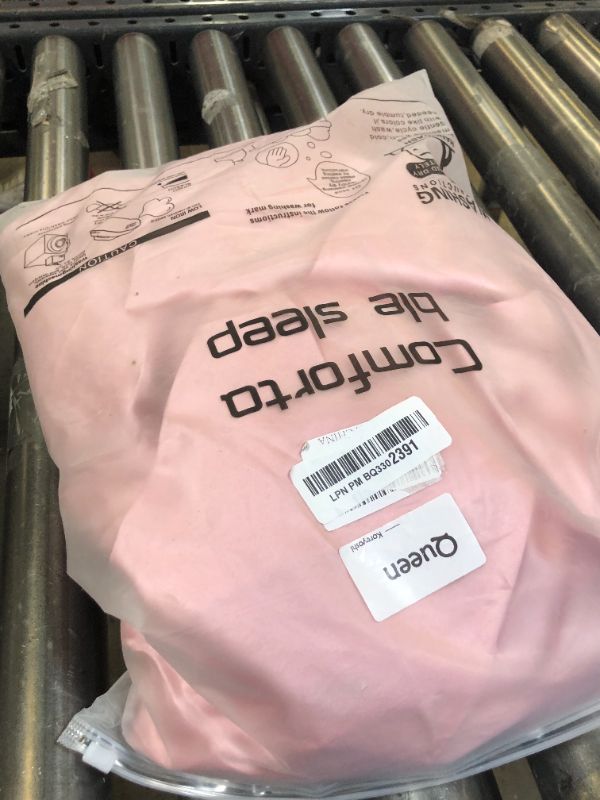 Photo 1 of Koreyoshi 4 Pcs Satin Sheets Queen - Silk Silky Super Soft Extra Deep Pocket Queen Sheet Sets - Wrinkle and Fade Free - Deep Pocket Fitted Sheet