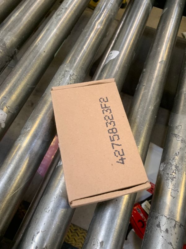 Photo 1 of Gillette Venus ComfortGlide White Tea Women's Razor, Handle + 4 Blade Refills